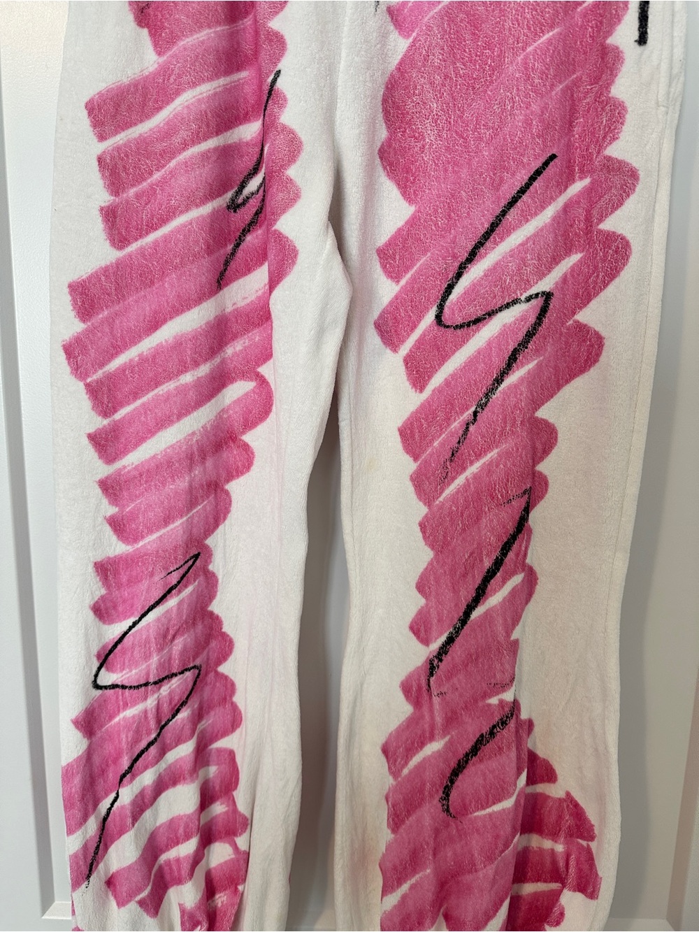 Moschino Couture White Pink Chenille Brushstroke Jogger Pant Size 4 US - Picture 7 of 16